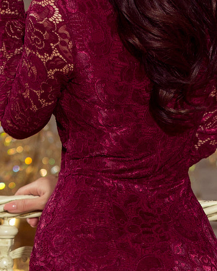 Spitzenkleid mit Ausschnitt - Burgunder Farbe