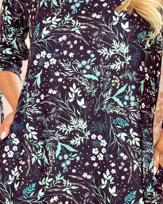 SOPHIE Bequemes Oversize - Blätter auf einem dunklen Hintergrund by numoco