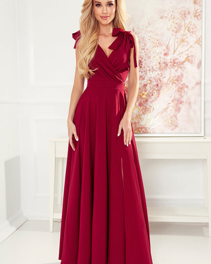 17131-1-405-1 ELENA Langes Kleid mit Ausschnitt und Bändern an den Schultern - weinrote Farbe-1