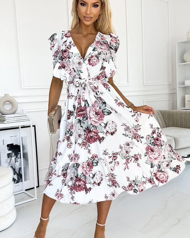 GABRIELLA Kleid mit Rüschen, Ausschnitt und Bindung – weiß mit burgunderfarbenen Rosen by numoco basic