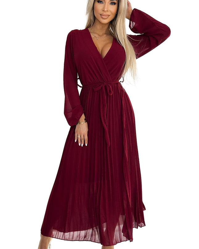 537-1 Plissiertes Chiffonkleid mit Ausschnitt, langen Ärmeln und gebundenem Gürtel - Burgunderrot by numoco basic