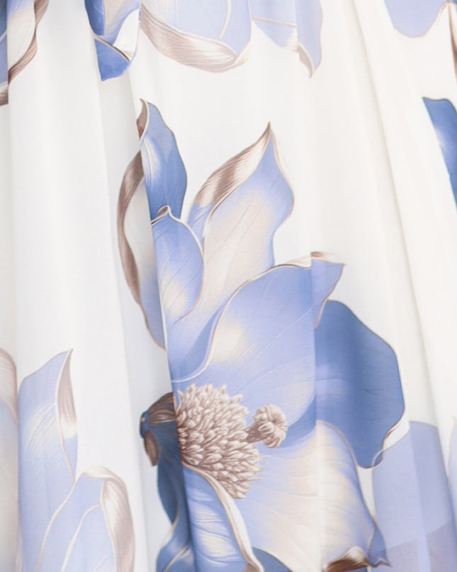 20365-5-Romantisches Kleid mit Umschlagausschnitt und luftigen Ärmeln - blaue Blumen auf weißem Hintergrund-5
